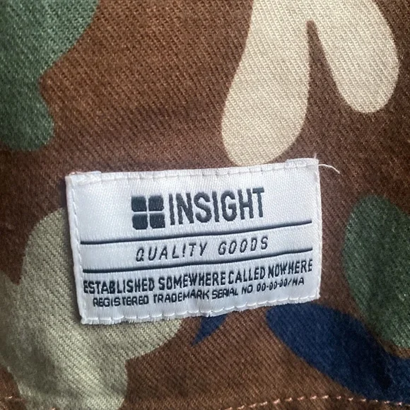 Insight button down top - Picture 2 of 4